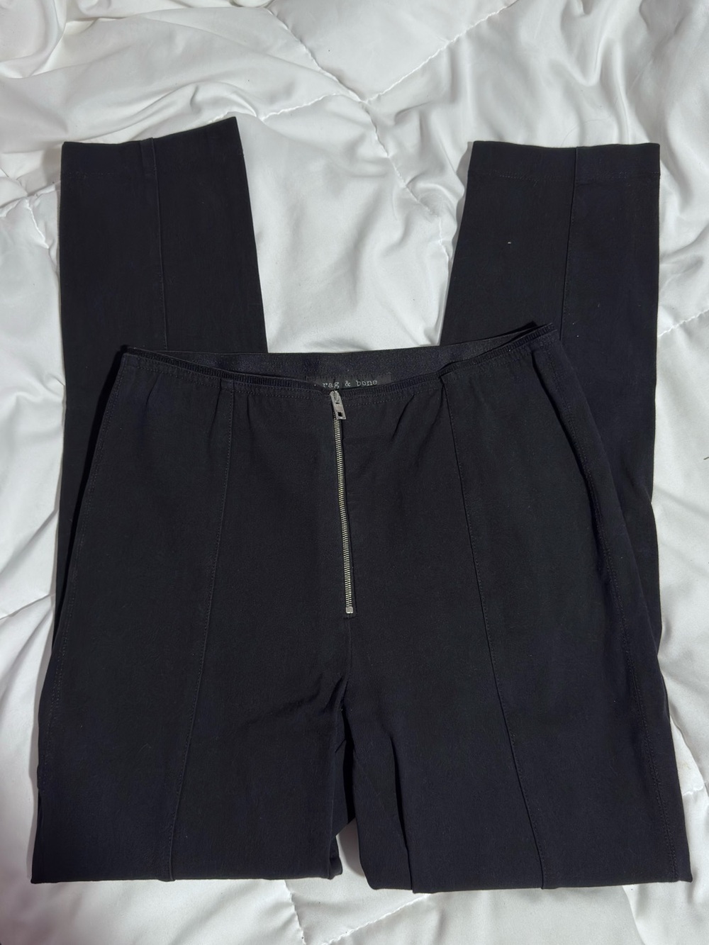 Rag & Bone Jet Black skinny Pants w/silver zipper size 4